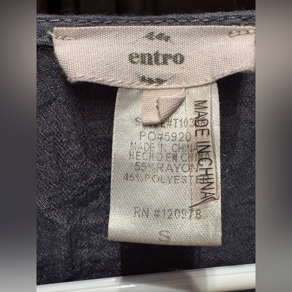 Entro Embroidered Grayish blue Women's Top small / medium - Picture 5 of 5